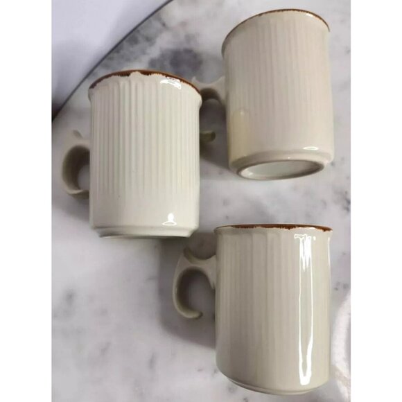 3 Vintage Strawberry Les Fraises Coffee Mugs Cup Stoneware Brown U hook handle - Picture 5 of 8